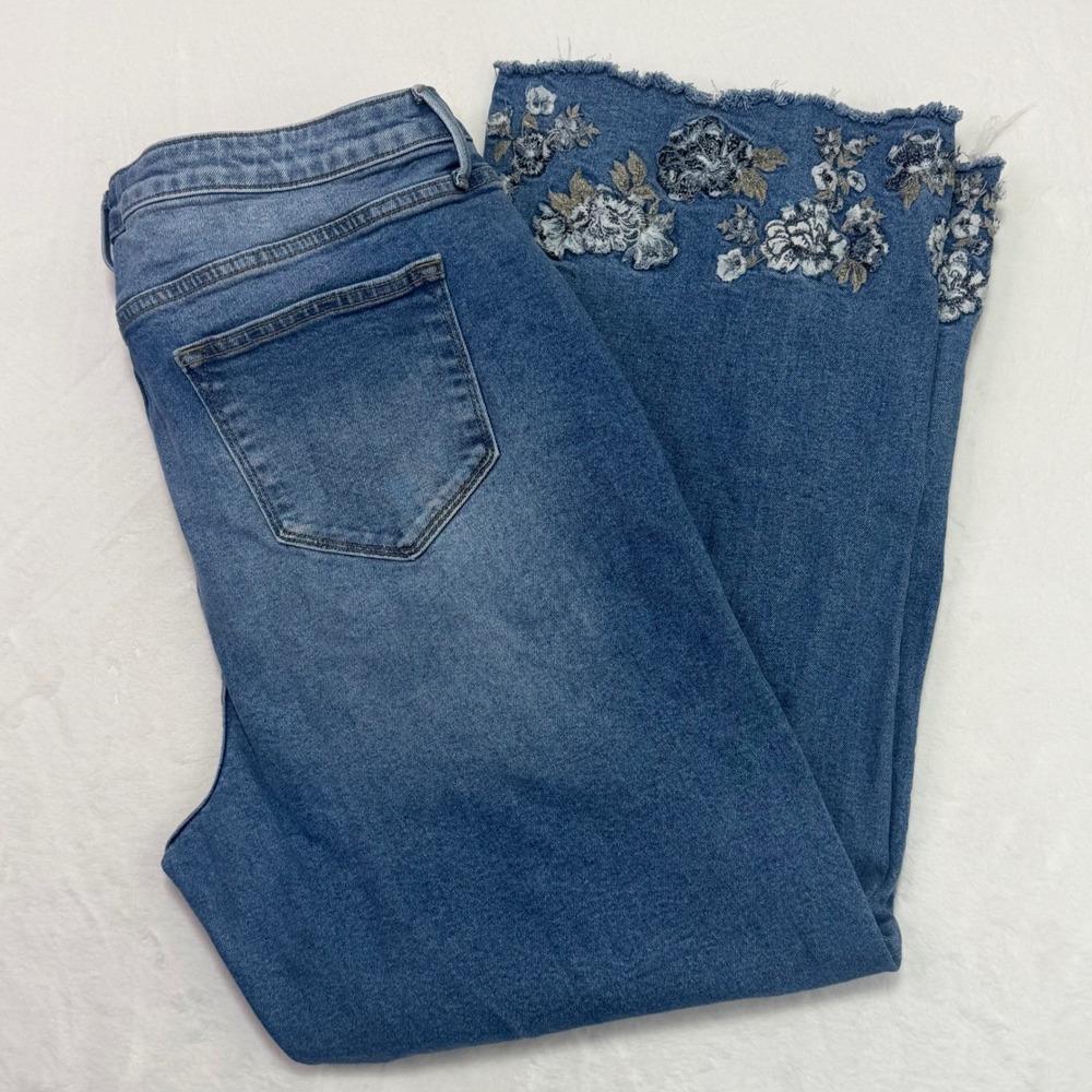 Driftwood Charlee Cuff Embroidered‎ Wide Leg Jeans 18